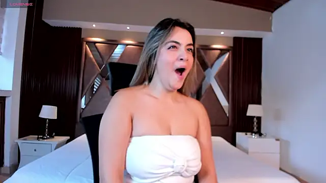 IsabellaaJoness online show from 03-17-26, 11:35