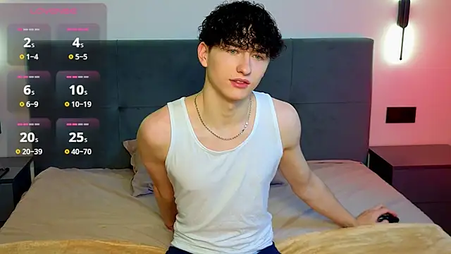 Snapshot of AmondCor chatting on 10-05-25, 09:49 AmondCor online show from 10-05-25, 09:49