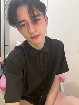 Snapshot of AmondCor chatting on 12-05-24, 02:39 AmondCor online show from 12-05-24, 02:39