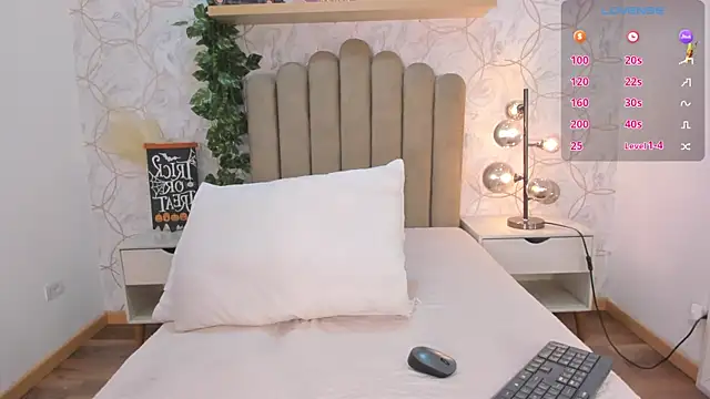 Roma  love online show from 10-30-25, 12:36