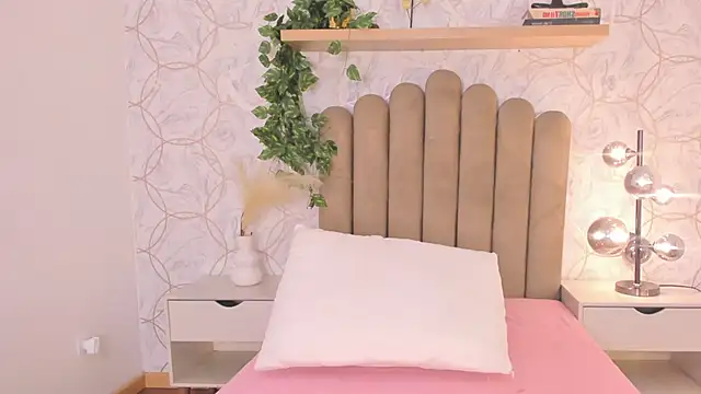 Roma  love online show from 12-04-25, 12:59