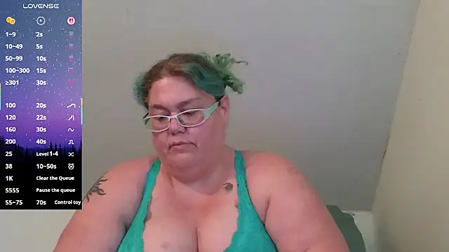 Snapshot of EmberCum chatting on 10-02-25, 09:51 EmberCum online show from 10-02-25, 09:51