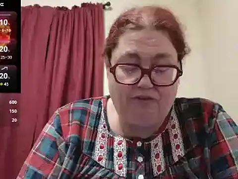 Snapshot of EmberCum chatting on 02-16-25, 10:21 EmberCum online show from 02-16-25, 10:21