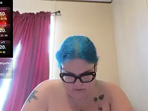 Snapshot of EmberCum chatting on 03-16-25, 01:17 EmberCum online show from 03-16-25, 01:17