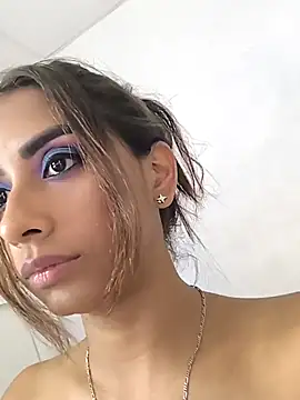 Vivi bless online show from 02-25-25, 07:16