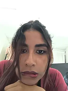 Snapshot of Vivi_bless chatting on 06-22-26, 06:49 Vivi bless online show from 06-22-26, 06:49