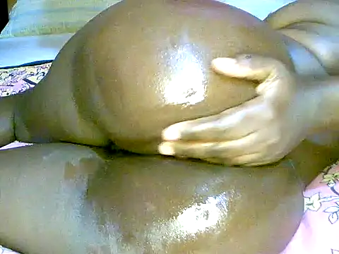 Snapshot of Babyjuliana_ chatting on 10-02-25, 09:01 Babyjuliana  online show from 10-02-25, 09:01