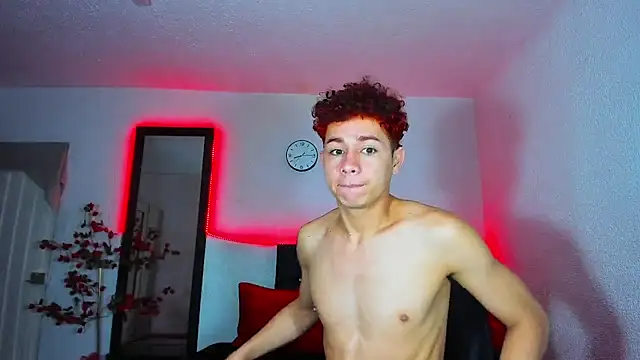 Snapshot of DavidfullOFlove chatting on 01-15-25, 12:51 DavidfullOFlove online show from 01-15-25, 12:51