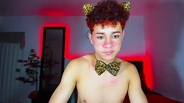 Snapshot of DavidfullOFlove chatting on 01-21-25, 04:21 DavidfullOFlove online show from 01-21-25, 04:21