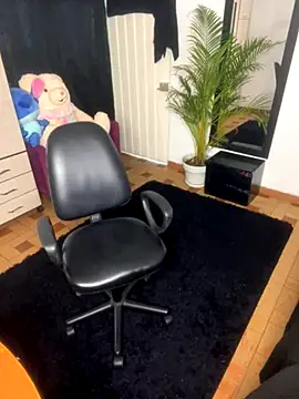 Snapshot of DavidfullOFlove chatting on 10-10-25, 01:50 DavidfullOFlove online show from 10-10-25, 01:50