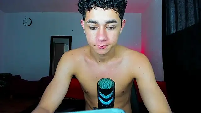 Snapshot of DavidfullOFlove chatting on 02-24-25, 09:09 DavidfullOFlove online show from 02-24-25, 09:09