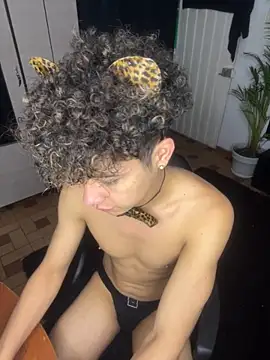 Snapshot of DavidfullOFlove chatting on 10-31-25, 09:22 DavidfullOFlove online show from 10-31-25, 09:22