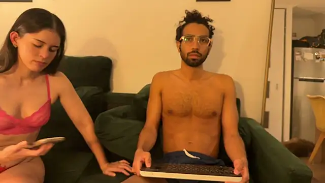 Redfloweer1 online show from 04-16-26, 02:12