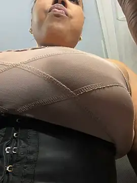 NaiomyLanes online show from 03-06-26, 12:00