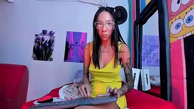 Laizasamantha2 online show from 01-10-25, 04:41