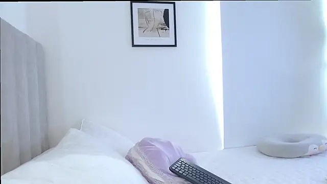 ValeryR  online show from 03-17-25, 09:46