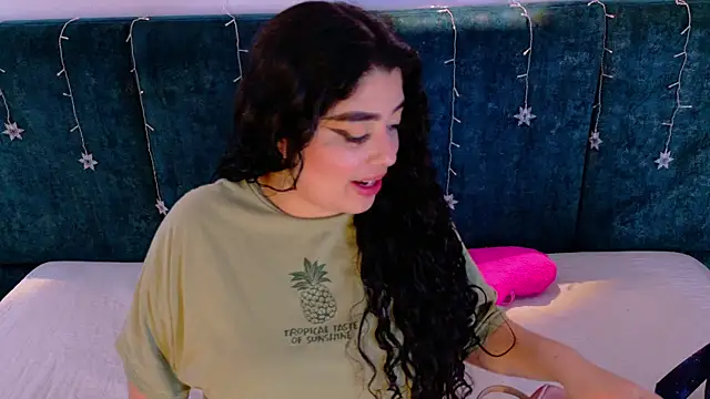 AgathaLynx online show from 12-16-25, 10:41