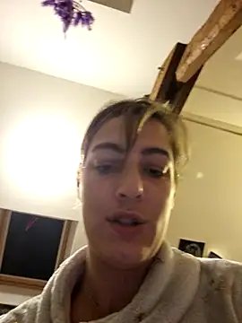 LoLa-69-X online show from 10-27-25, 01:28