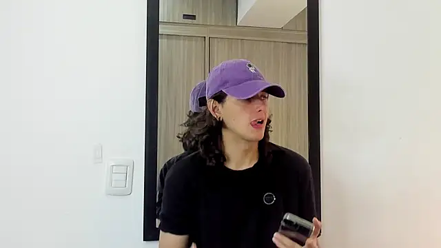 alex connorr online show from 01-31-25, 03:22