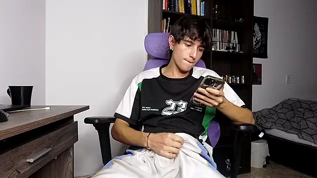 alex connorr online show from 11-02-25, 10:59