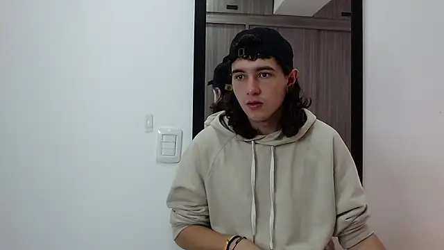 alex connorr online show from 02-10-25, 02:26