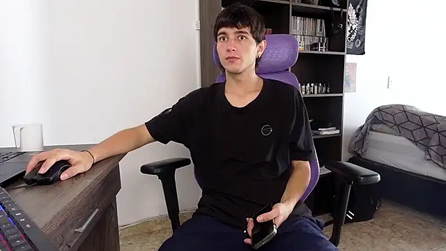 alex connorr online show from 10-03-25, 03:13