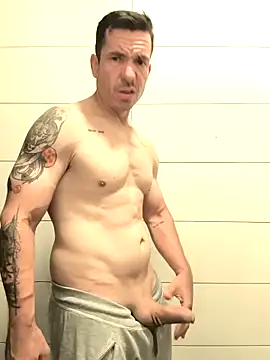 Snapshot of Lord_Two chatting on 09-21-25, 12:21 Lord Two online show from 09-21-25, 12:21