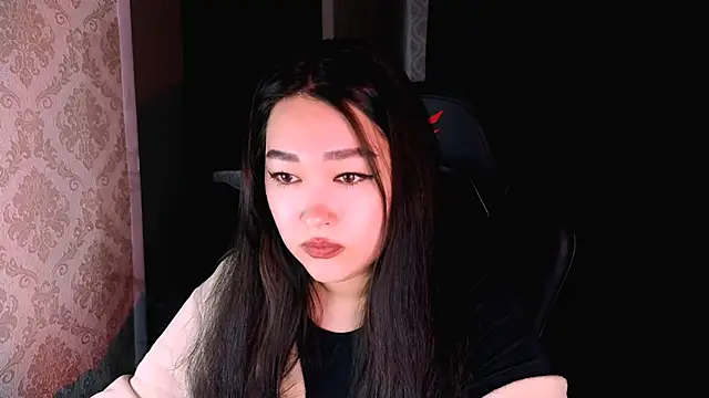 Snapshot of Erica_Wayne chatting on 10-30-25, 09:40 Erica Wayne online show from 10-30-25, 09:40