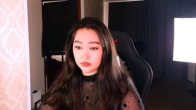 Snapshot of Erica_Wayne chatting on 11-05-25, 06:49 Erica Wayne online show from 11-05-25, 06:49