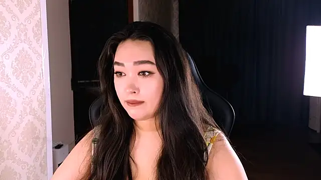 Snapshot of Erica_Wayne chatting on 11-04-25, 09:35 Erica Wayne online show from 11-04-25, 09:35