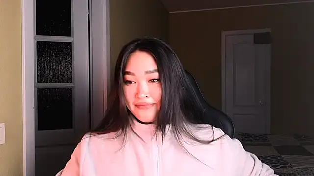 Snapshot of Erica_Wayne chatting on 01-05-25, 06:35 Erica Wayne online show from 01-05-25, 06:35