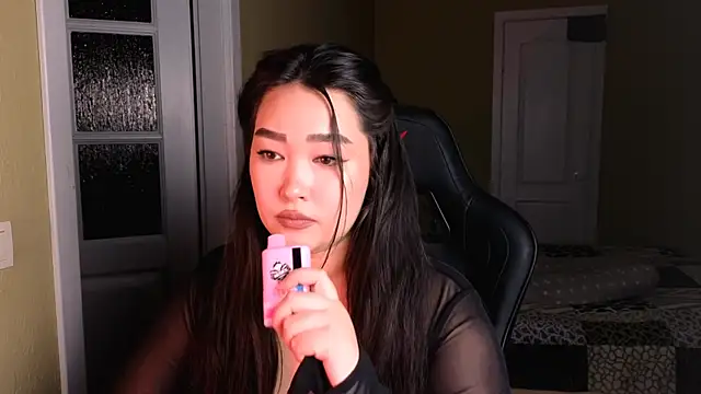 Snapshot of Erica_Wayne chatting on 01-12-25, 06:05 Erica Wayne online show from 01-12-25, 06:05