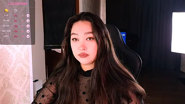 Snapshot of Erica_Wayne chatting on 11-06-25, 08:07 Erica Wayne online show from 11-06-25, 08:07