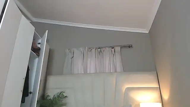 naughtyblackdolie online show from 09-28-25, 05:25