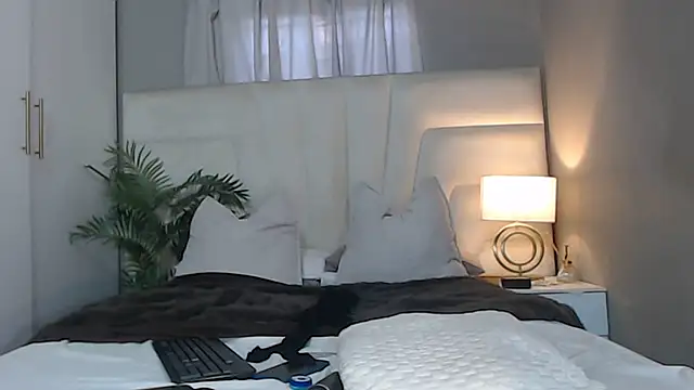 naughtyblackdolie online show from 03-17-26, 05:32