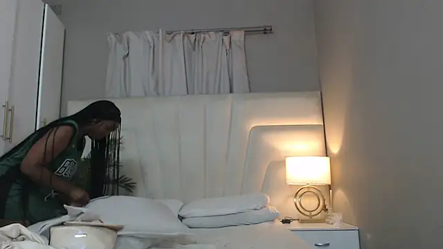 naughtyblackdolie online show from 10-25-25, 10:21