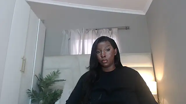 naughtyblackdolie online show from 06-20-26, 11:48