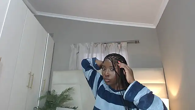 naughtyblackdolie online show from 10-05-25, 04:36