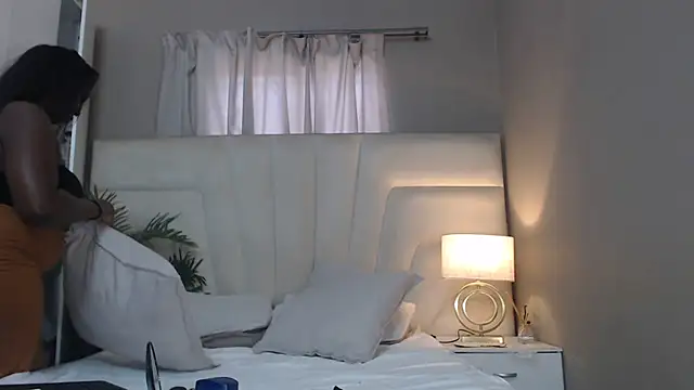 naughtyblackdolie online show from 04-03-26, 10:11