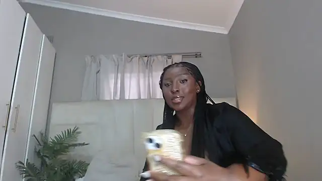 naughtyblackdolie online show from 06-21-26, 11:49