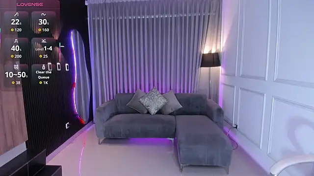 Anna parkker  online show from 10-21-25, 07:02