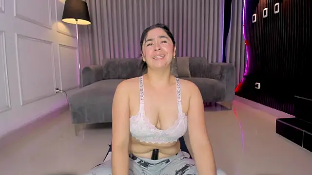 Anna parkker  online show from 02-13-26, 07:47