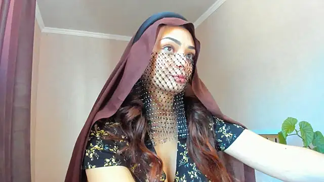  cleopattra  online show from 12-14-25, 07:36