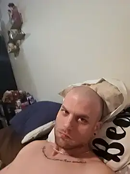 Snapshot of GeneralXMillyX chatting on 01-03-25, 02:40 GeneralXMillyX online show from 01-03-25, 02:40