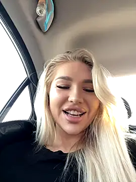 DreamPussyy online show from 10-19-25, 04:37