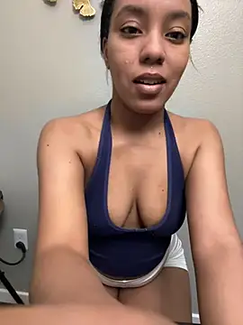 juicyyy323 online show from 12-28-24, 06:06