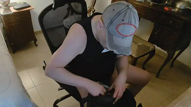 Snapshot of slzypvtpig chatting on 02-07-26, 11:51 slzypvtpig online show from 02-07-26, 11:51