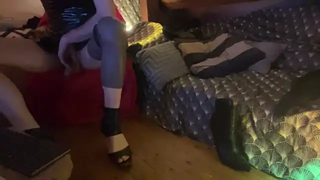 alexheels boots online show from 10-29-25, 04:50