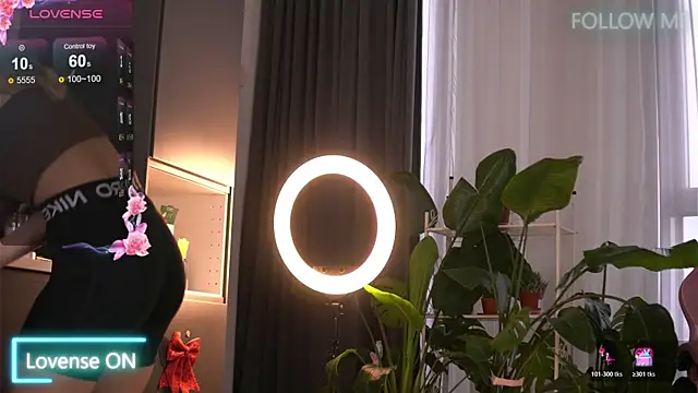 EmilyRaymont online show from 12-15-25, 06:52