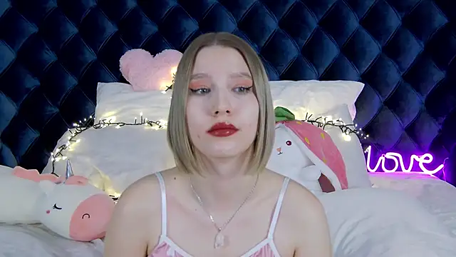 Snapshot of LiliLinn chatting on 03-03-25, 01:56 LiliLinn online show from 03-03-25, 01:56